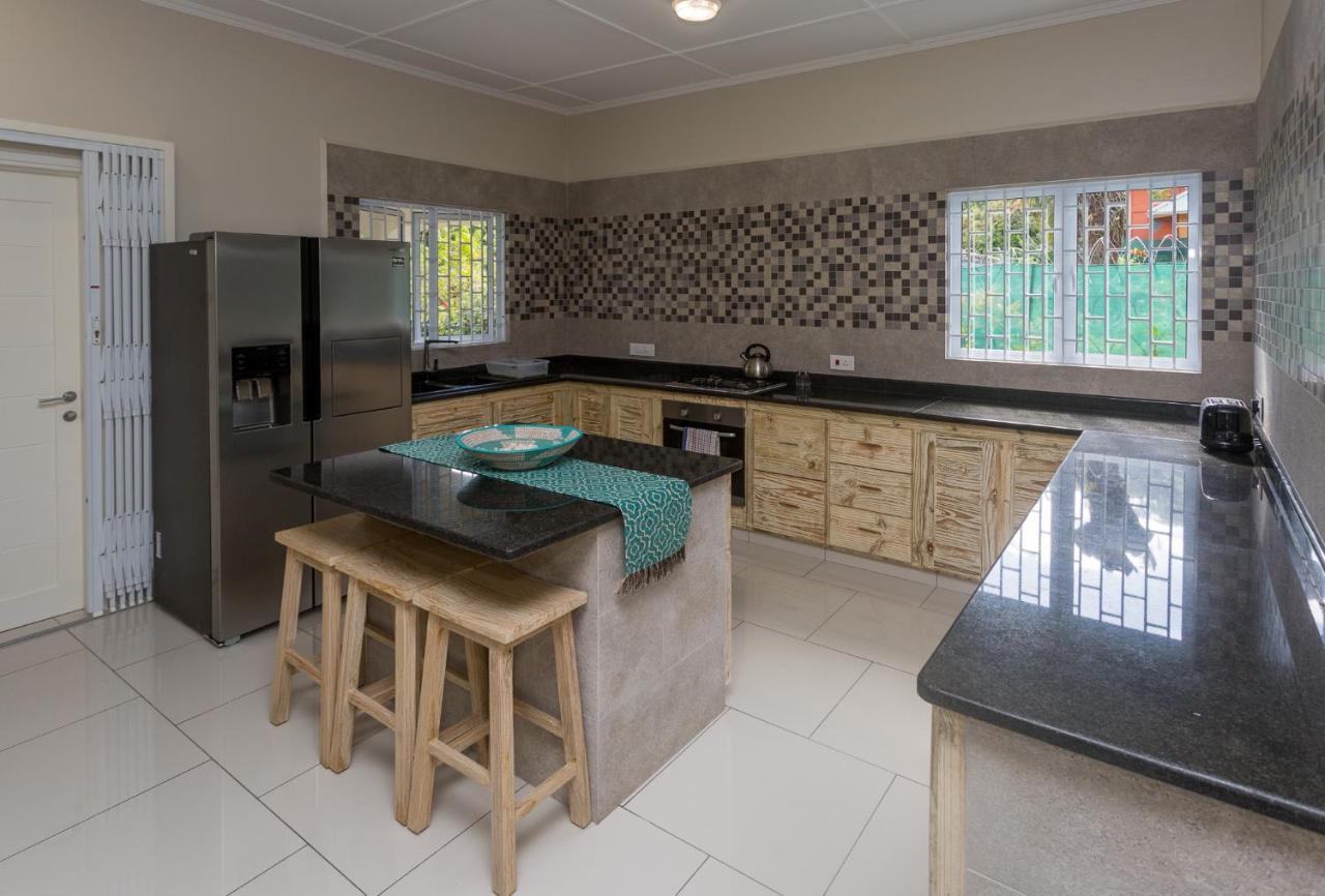 Beau Vallon Villa Chalets Chalet