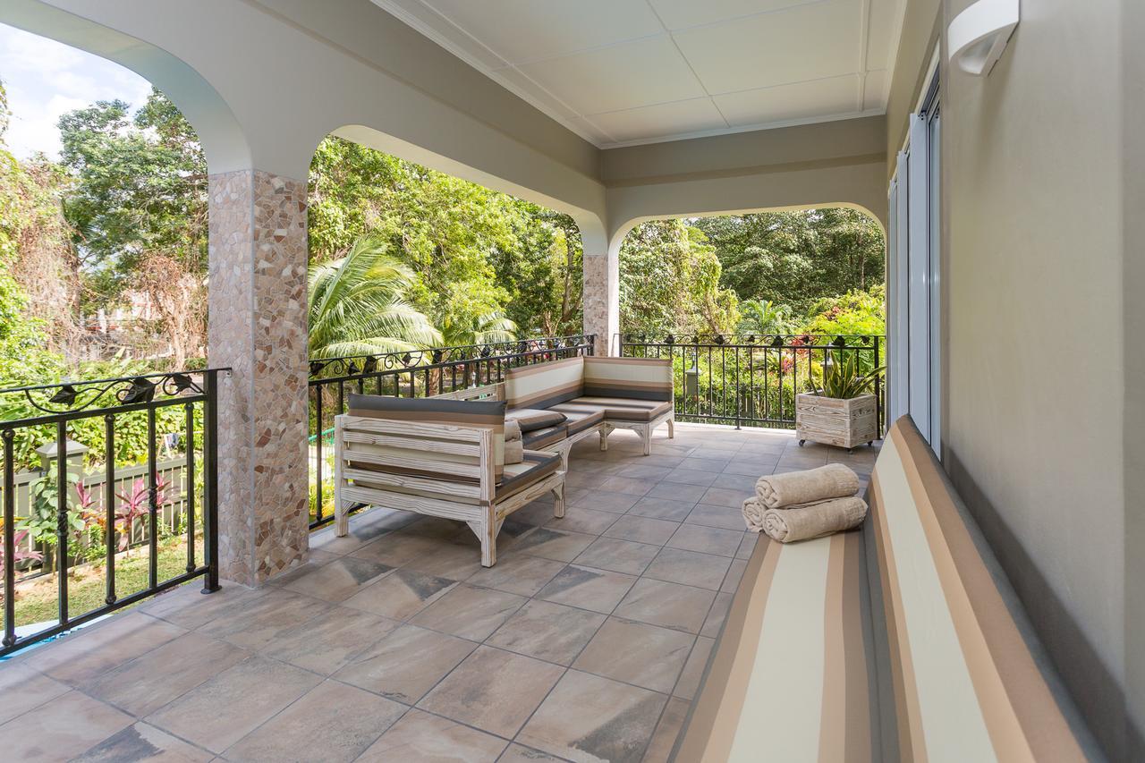 Chalet Beau Vallon Villa Chalets