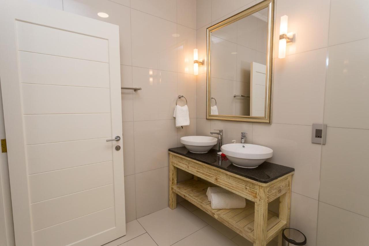 Beau Vallon Villa Chalets *
