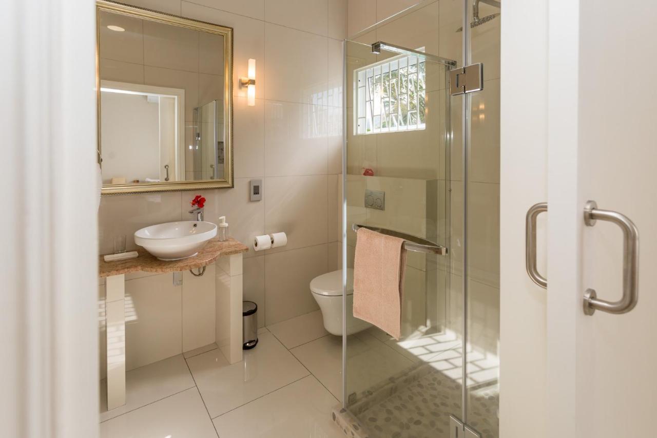 Beau Vallon Villa Chalets *